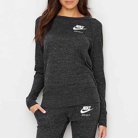 Nike Pants - NIKE Vintage Gym Drawstring Capris